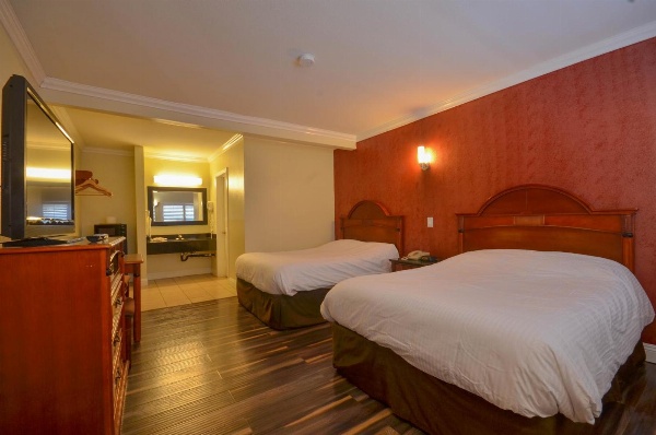 Hollywood City Inn image 3